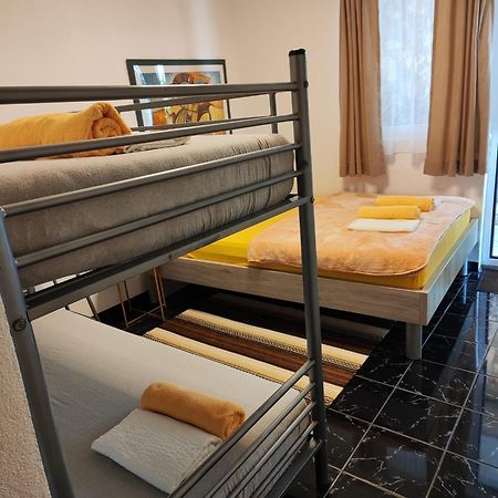 Guest House Inara Неум Екстериор снимка