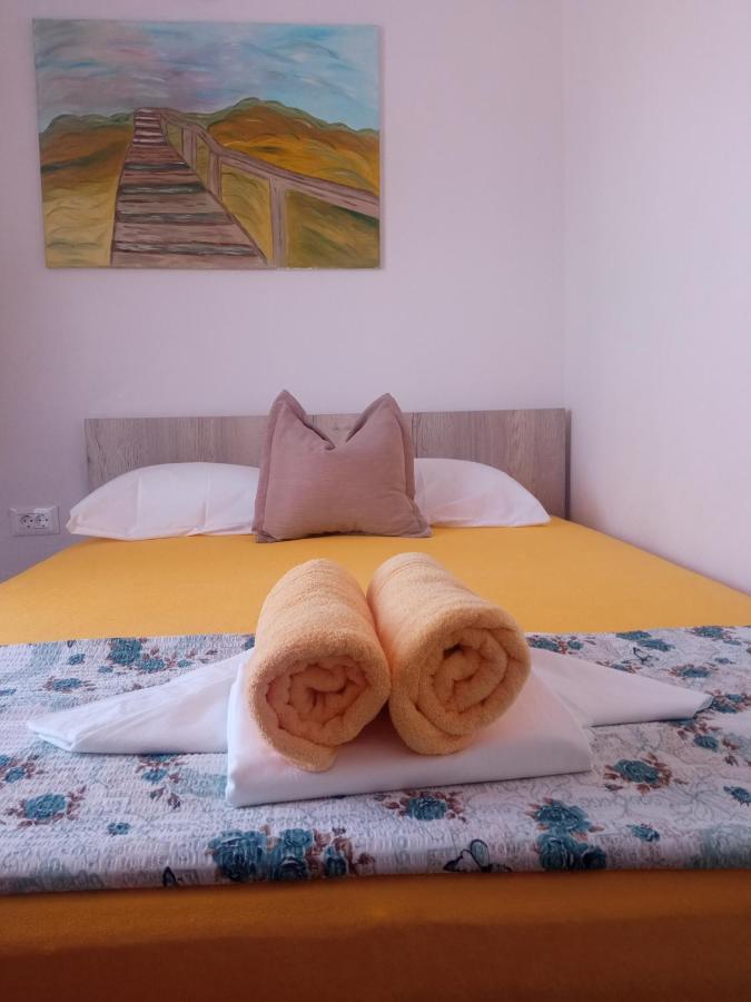 Guest House Inara Неум Екстериор снимка